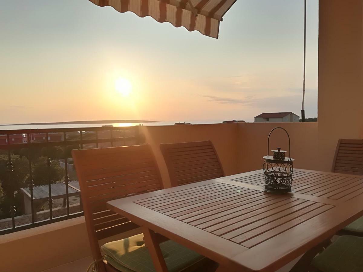 Apartments Karla I Ivano มันเดร ภายนอก รูปภาพ